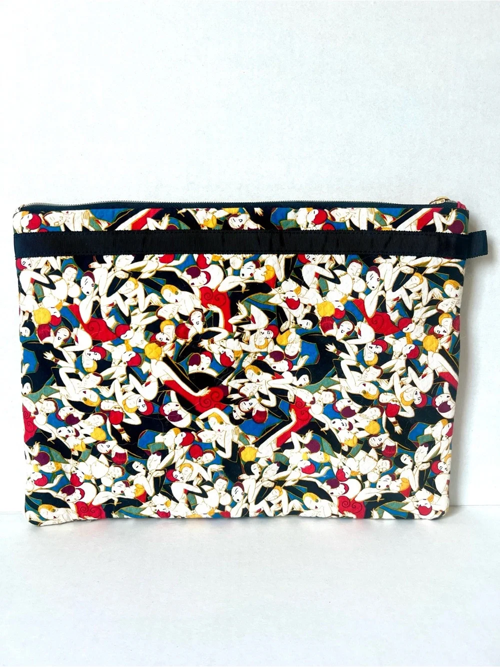 Carolina Herrera Neiman Marcus NY Padded Cosmetic/Laptop Travel Pouch/Bag